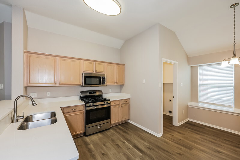 2,380/Mo, 2219 W Thoroughbred Dr Lancaster, TX 75146 Kitchen View 2