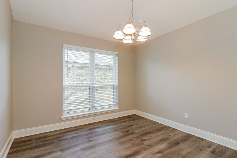 2,200/Mo, 6324 Woodstream Trl Fort Worth, TX 76133 Dining Room View