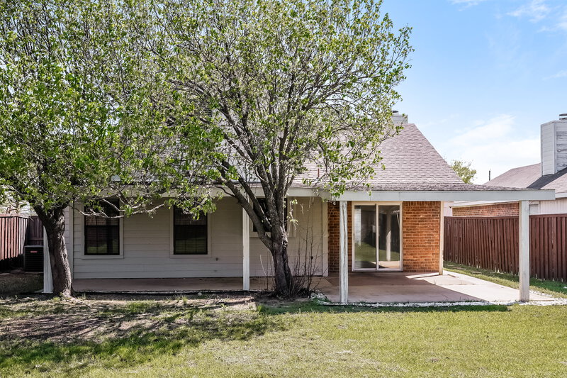2,350/Mo, 602 Laurel St Cedar Hill, TX 75104 Rear View