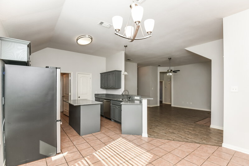 2,530/Mo, 6601 Rockdale Road Fort Worth, TX 76134 Kitchen View 2