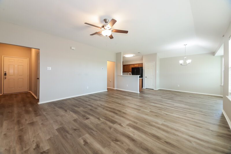 1,875/Mo, 120 Meadow View Ln Anna, TX 75409 Living Room View 2