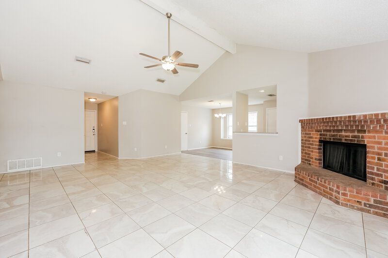 1,895/Mo, 922 Elliott Dr Cedar Hill, TX 75104 Living Room View