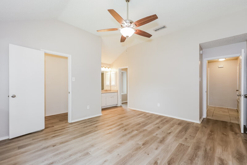 1,895/Mo, 922 Elliott Dr Cedar Hill, TX 75104 Main Bedroom View 2