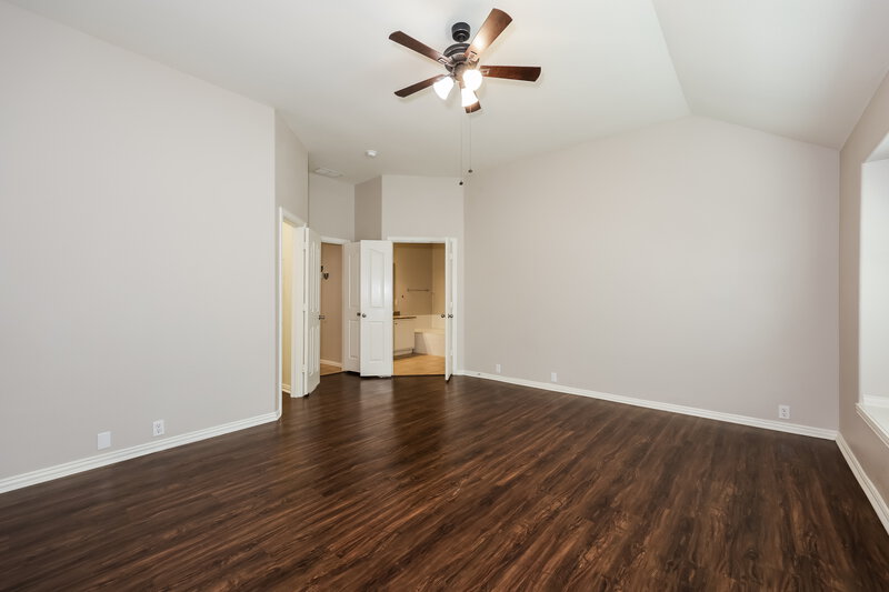 2,280/Mo, 636 Brooks St Crowley, TX 76036 Main Bedroom View