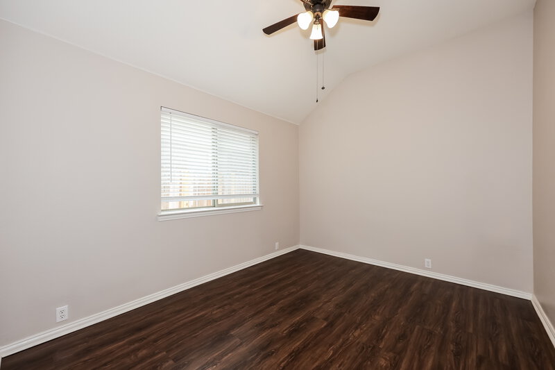 2,280/Mo, 636 Brooks St Crowley, TX 76036 Bedroom View 2