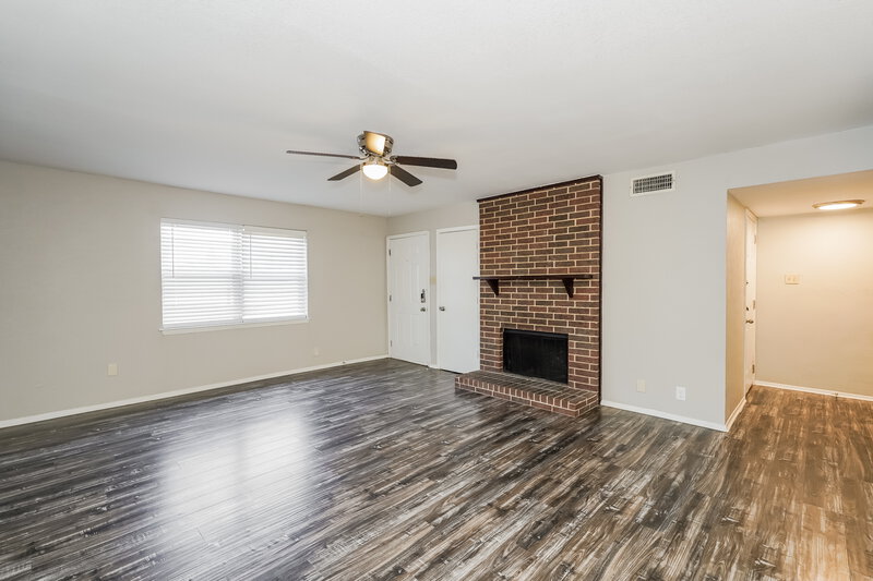 1,650/Mo, 1008 Autumn Oak Dr Denton, TX 76209 Kitchen View