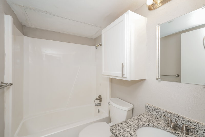 1,650/Mo, 1008 Autumn Oak Dr Denton, TX 76209 Bathroom View