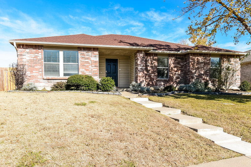2,040/Mo, 1704 Chesterwood Drive Rockwall, TX 75032 Front View
