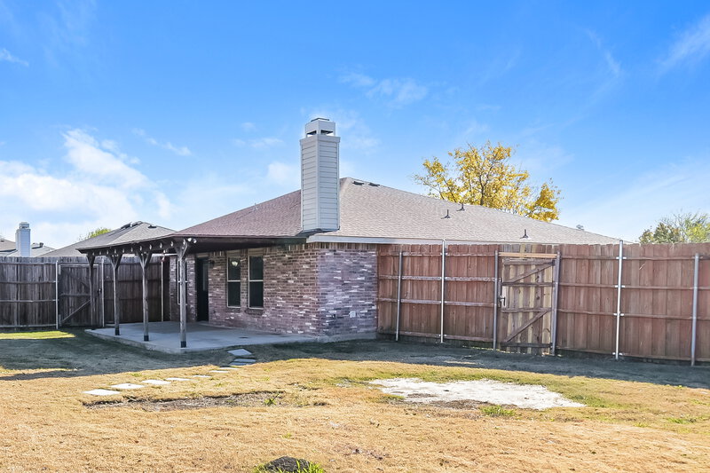 2,040/Mo, 1704 Chesterwood Drive Rockwall, TX 75032 Rear View