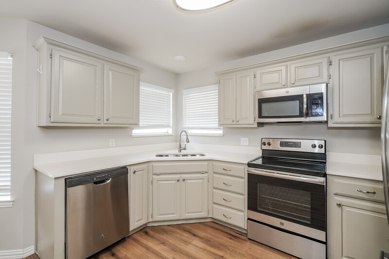 2,060/Mo, 211 Dove Meadows Krum, TX 76249 Kitchen View