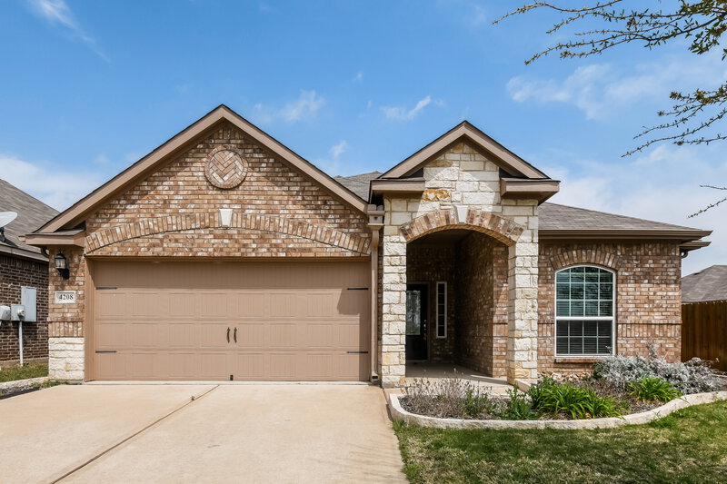 2,145/Mo, 4208 Pont Du Gard Way Crowley, TX 76036 External View