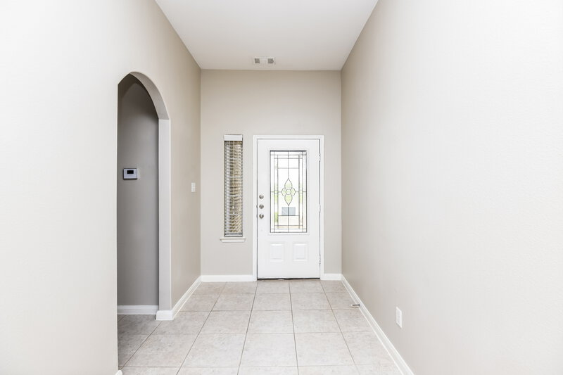 2,145/Mo, 4208 Pont Du Gard Way Crowley, TX 76036 Foyer View