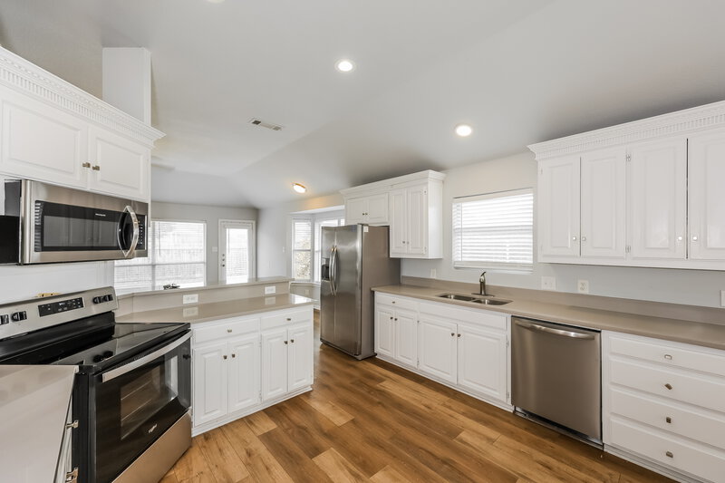 1,955/Mo, 1210 E 6th Street Krum, TX 76249 Kitchen View 2