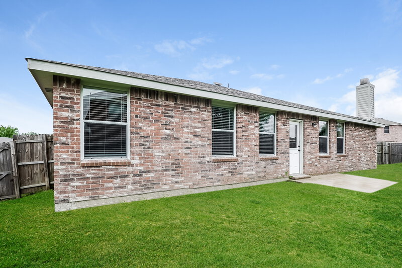 1,970/Mo, 1200 Sullivan Dr Cedar Hill, TX 75104 Rear View