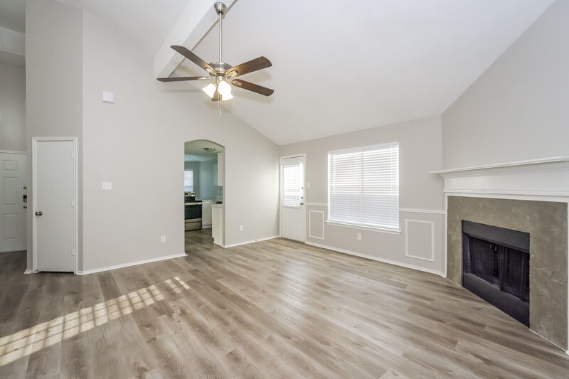 2,370/Mo, 10229 Winkler Dr Fort Worth, TX 76108 Living Room View 3