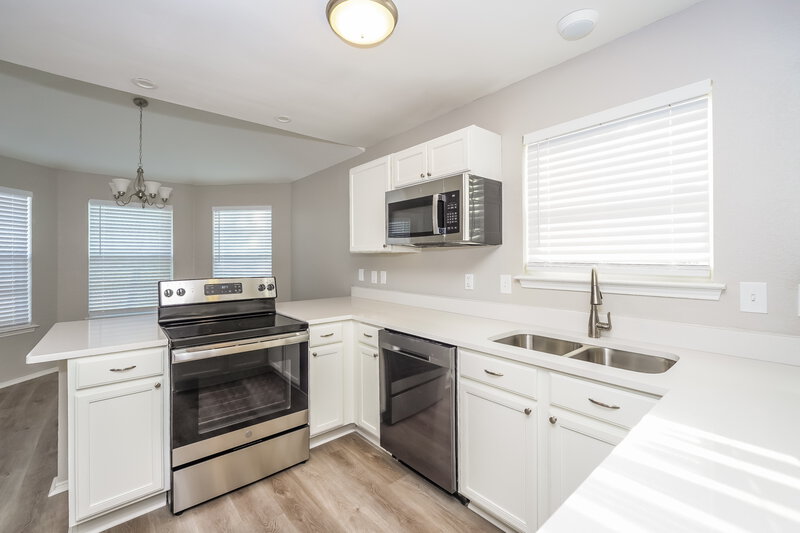 2,370/Mo, 10229 Winkler Dr Fort Worth, TX 76108 Kitchen View