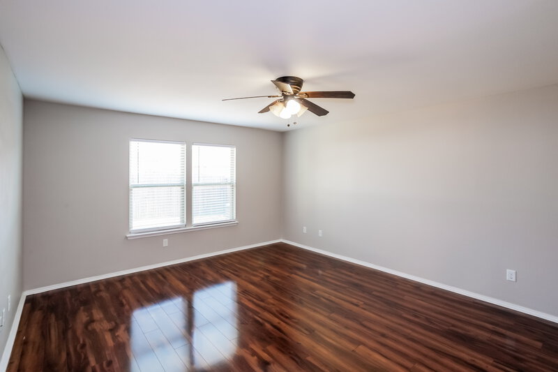 2,115/Mo, 5432 Shady Springs Trl Fort Worth, TX 76179 Main Bathroom View