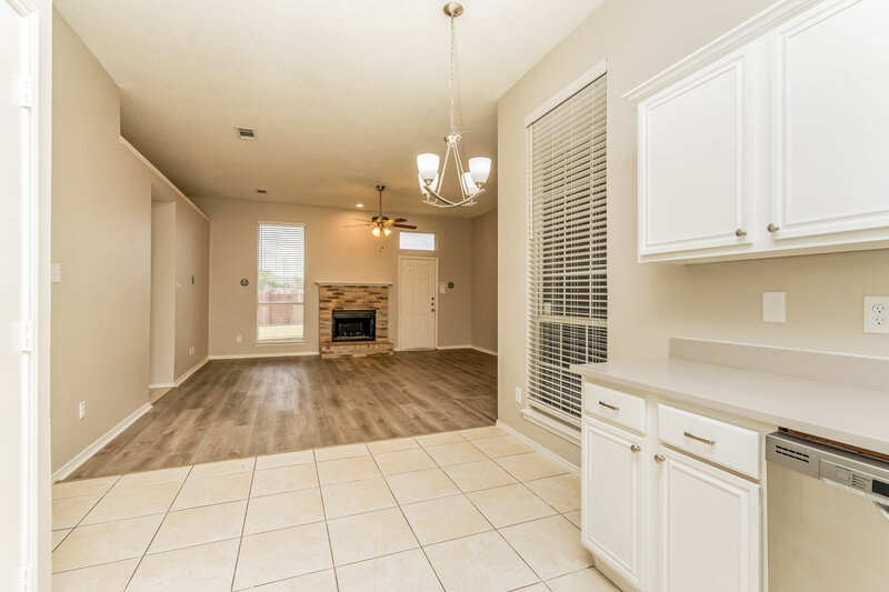 1,995/Mo, 1530 Montreal Lane Glenn Heights, TX 75154 Dining Room View 2