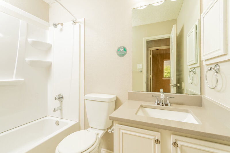 1,995/Mo, 1530 Montreal Lane Glenn Heights, TX 75154 Bathroom View