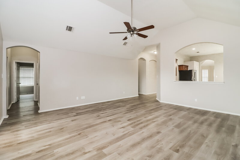 2,105/Mo, 11228 Whispering Brook Ln Fort Worth, TX 76140 Living Room View 2