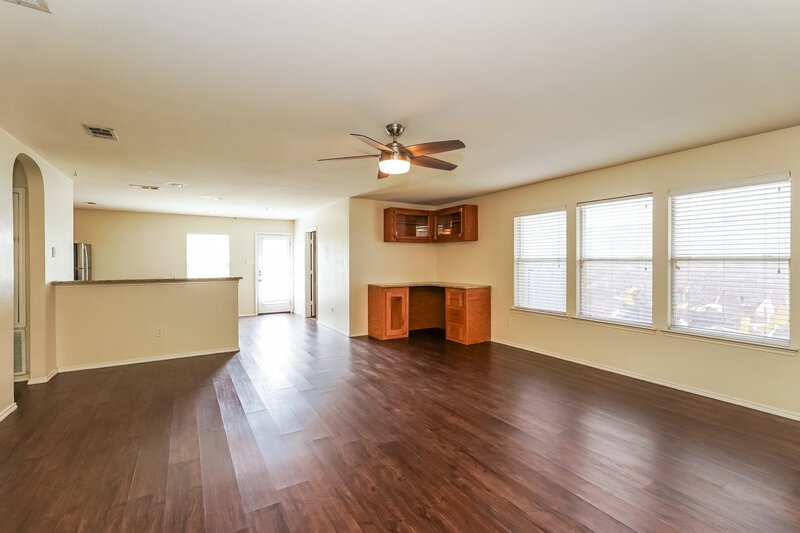 2,110/Mo, 6708 Friendsway Dr Fort Worth, TX 76137 Living Room View 3