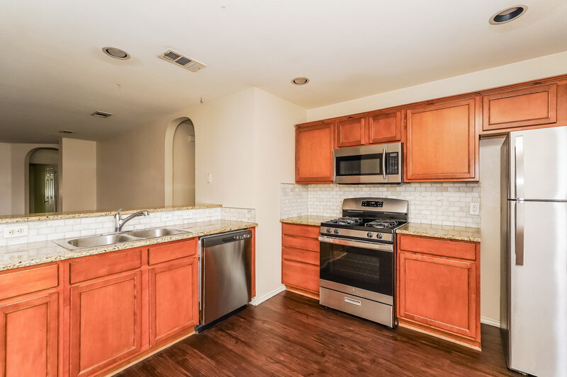2,110/Mo, 6708 Friendsway Dr Fort Worth, TX 76137 Kitchen View 2