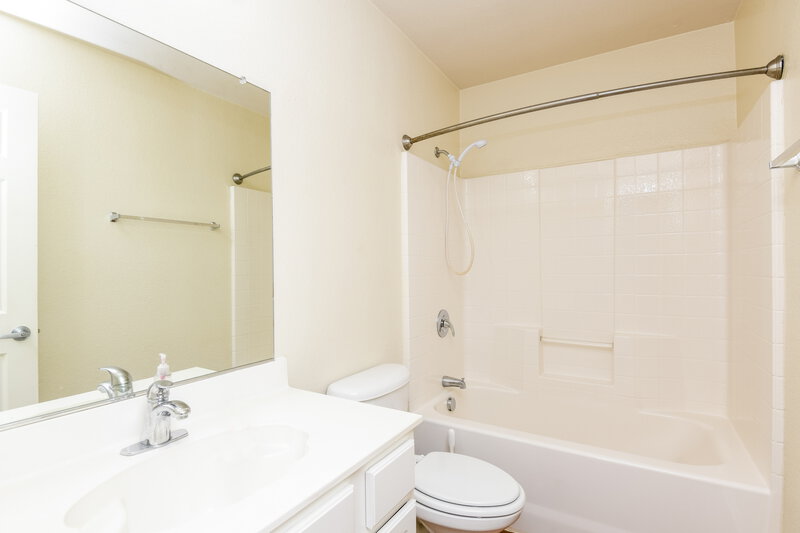 2,205/Mo, 6708 Friendsway Dr Fort Worth, TX 76137 Bathroom View