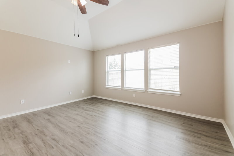 2,065/Mo, 1008 Halifax Ln Forney, TX 75126 Main Bedroom View