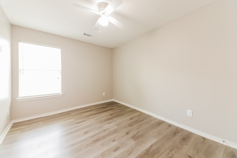 2,065/Mo, 1008 Halifax Ln Forney, TX 75126 Bedroom View 2