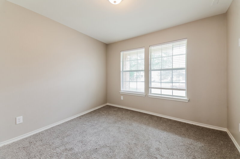 2,065/Mo, 1008 Halifax Ln Forney, TX 75126 Bedroom View 3
