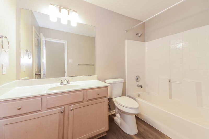 2,065/Mo, 1008 Halifax Ln Forney, TX 75126 Bathroom View