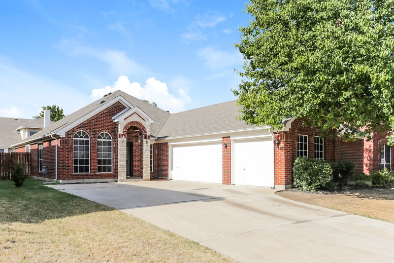 2,685/Mo, 4420 Double Oak Ln Fort Worth, TX 76123 Front View