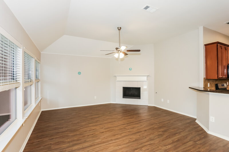 2,685/Mo, 4420 Double Oak Ln Fort Worth, TX 76123 Living Room View