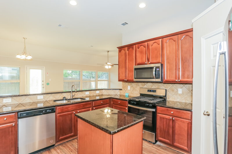 2,685/Mo, 4420 Double Oak Ln Fort Worth, TX 76123 Kitchen View 2