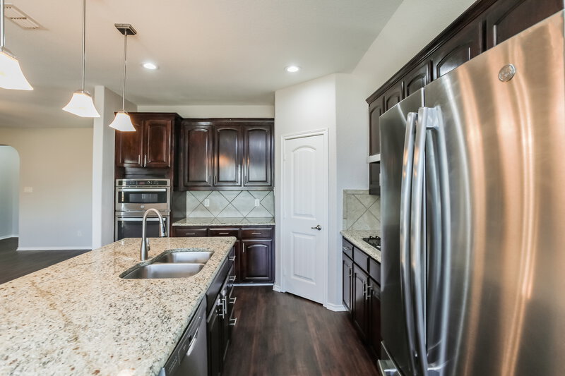 2,860/Mo, 2309 Freeland Ridge Dr Fort Worth, TX 76177 Kitchen View 2