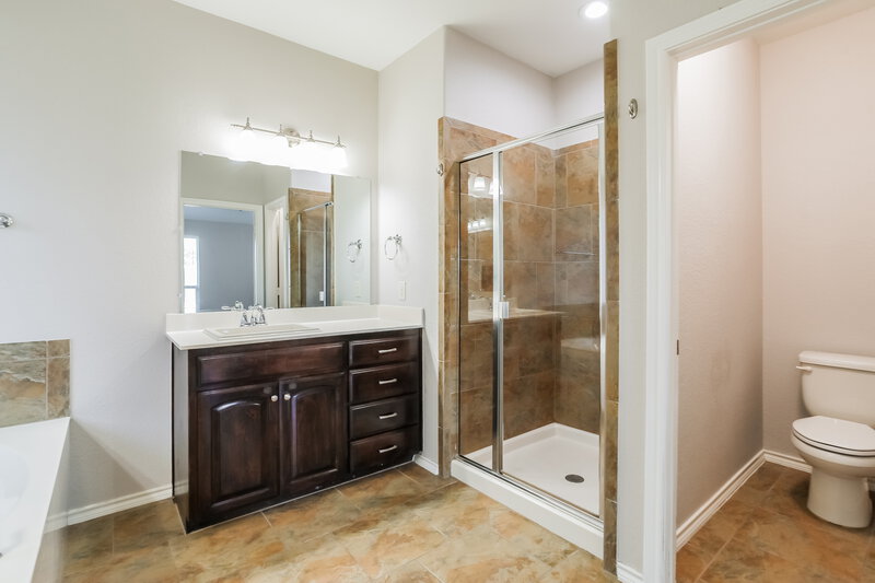 2,860/Mo, 2309 Freeland Ridge Dr Fort Worth, TX 76177 Main Bathroom View