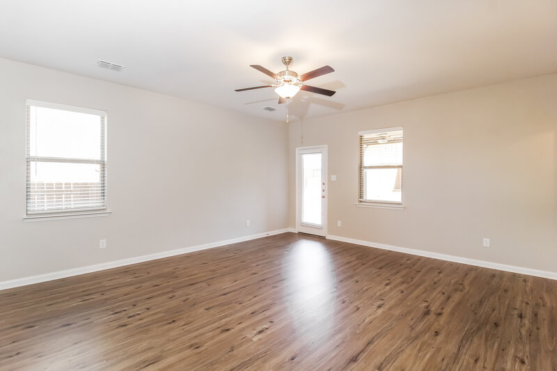 2,080/Mo, 204 Aaron St Anna, TX 75409 Living Room View