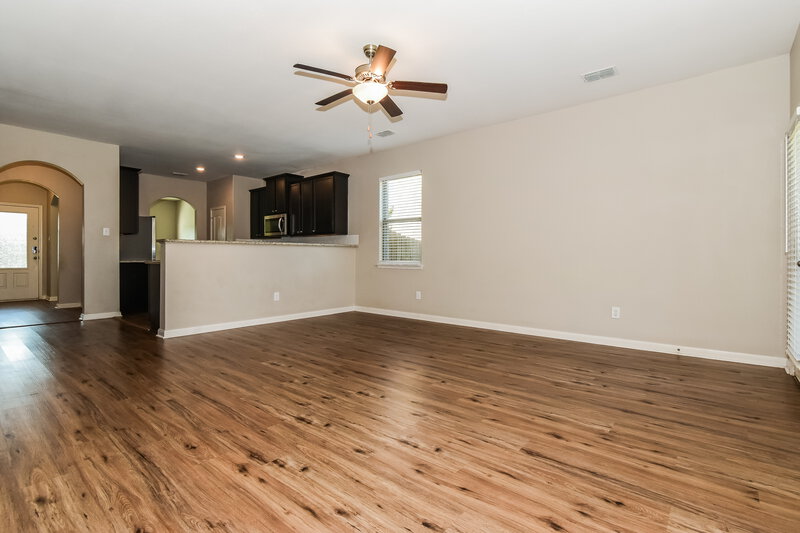 1,710/Mo, 204 Aaron St Anna, TX 75409 Living Room View