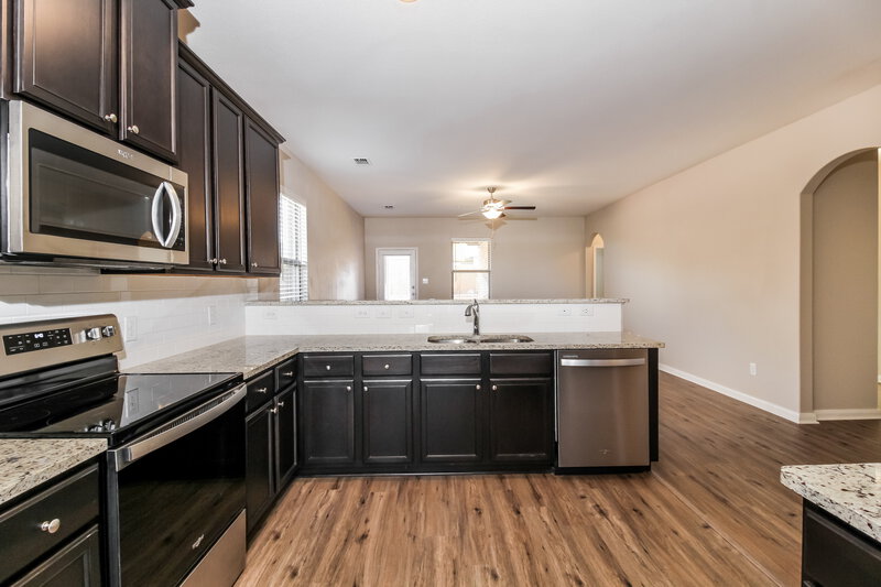 2,080/Mo, 204 Aaron St Anna, TX 75409 Kitchen View 3