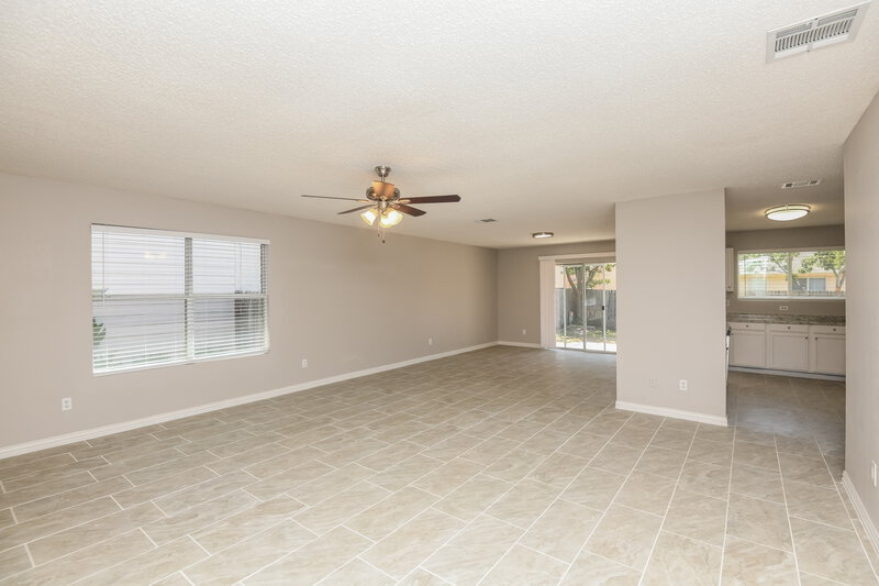 1,980/Mo, 205 Allenwood Dr Fort Worth, TX 76134 Living Room View