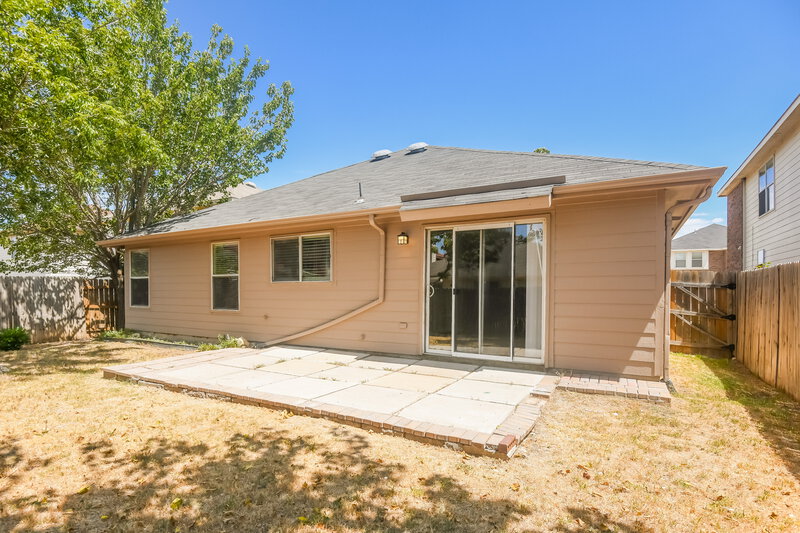 1,980/Mo, 205 Allenwood Dr Fort Worth, TX 76134 Rear View