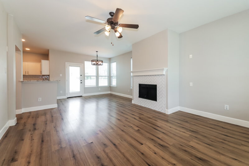 0/Mo, 10237 Nantucket Dr Providence Village, TX 76227 Living Room View