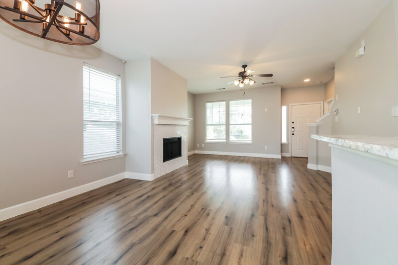 0/Mo, 10237 Nantucket Dr Providence Village, TX 76227 Living Room View 3