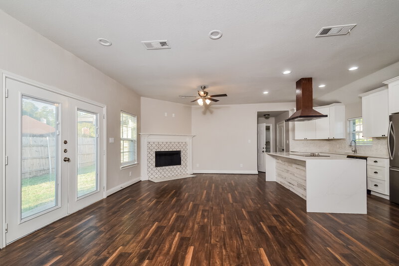 3,590/Mo, 1224 Poplar Ln Lancaster, TX 75146 Living Room View