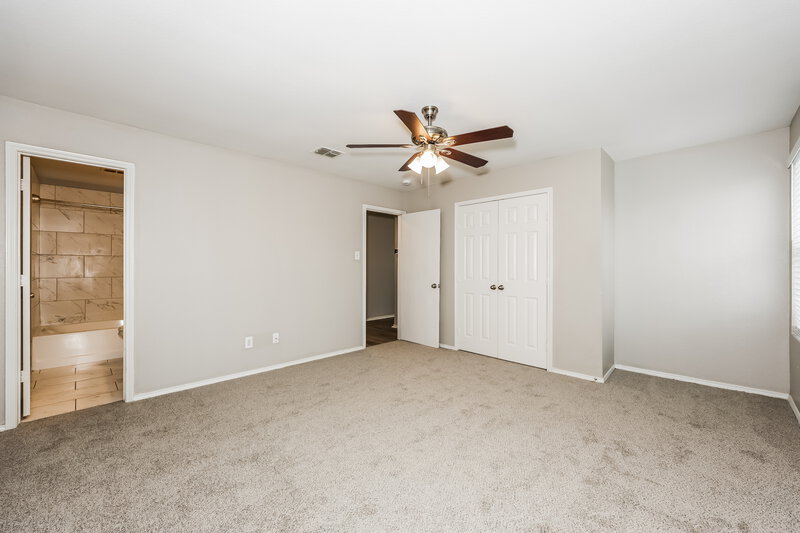 1,990/Mo, 6945 Meadow Way Ln Fort Worth, TX 76179 Main Bedroom View