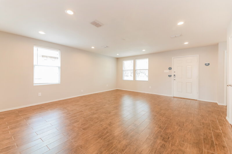 2,490/Mo, 2909 Misty Way Dr Wylie, TX 75098 Living Room View 2