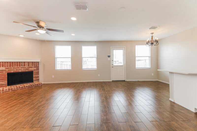 2,490/Mo, 2909 Misty Way Dr Wylie, TX 75098 Living Room View 3
