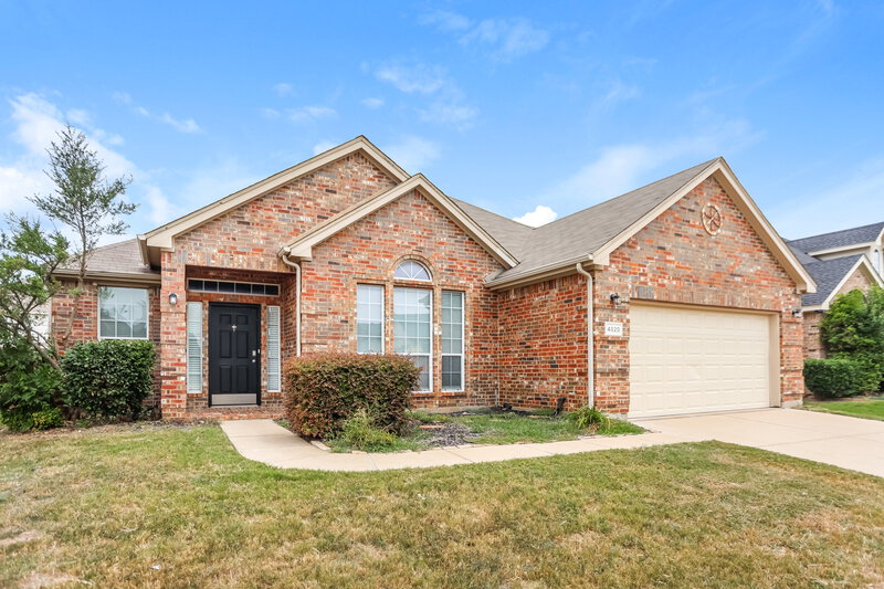 2,285/Mo, 4520 Chesapeake Bay Dr Fort Worth, TX 76123 External View