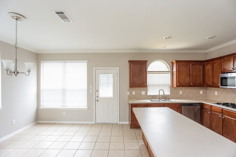 2,285/Mo, 4520 Chesapeake Bay Dr Fort Worth, TX 76123 Dining Room View