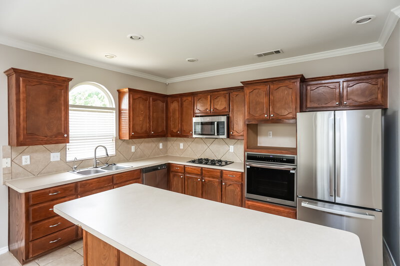 2,285/Mo, 4520 Chesapeake Bay Dr Fort Worth, TX 76123 Kitchen View